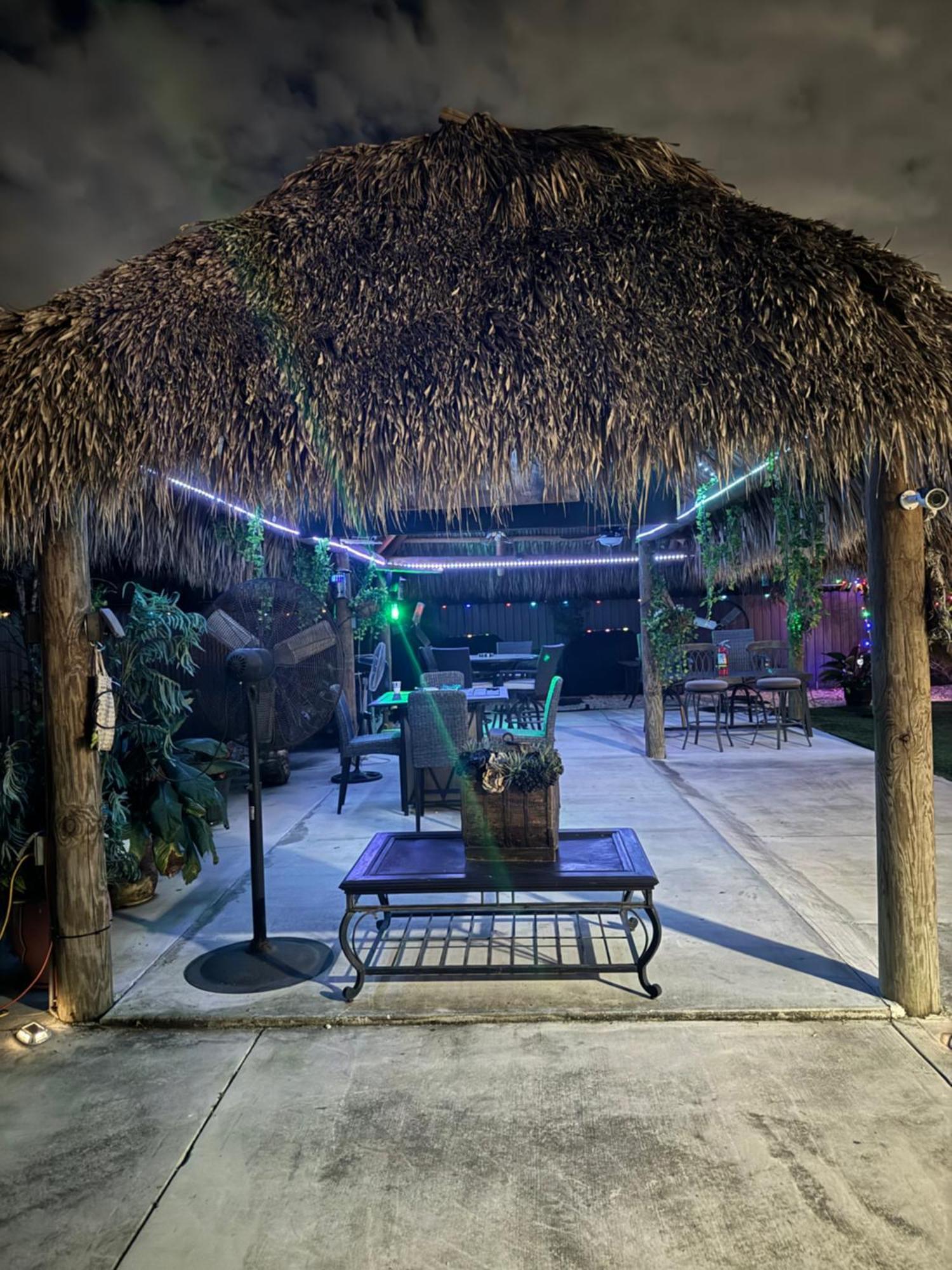 Paradise Oasis1 Golden Glades Esterno foto